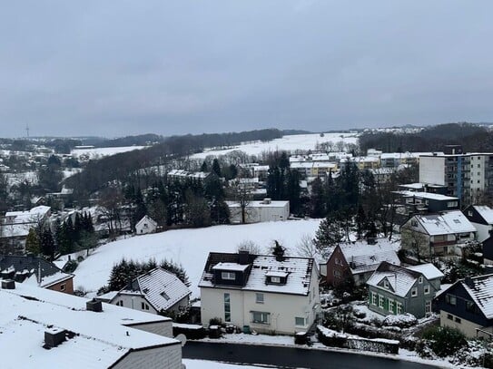 SCHÖNE helle 1,5-Zimmer-Wohnung mit Aussicht auf Burscheid