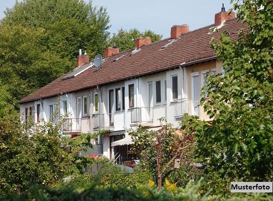 + Reihenmittelhaus mit Garten +