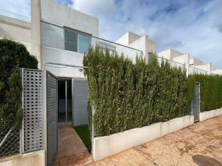 Terraced house in Torrevieja with 3