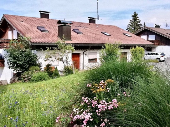 Gelegenheit - Erstwohnsitz oder Ferienwohnung helle 2 Zimmer Wohnung möbliert mit großer Terrasse und Außen Stellplatz…