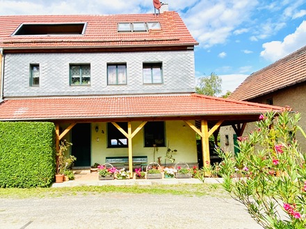Top gepflegte Doppelhaushälfte in Altenburg mit Loggia zu verkaufen