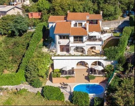 RIJEKA, VIŠKOVO, SARŠONI - Einfamilienhaus mit Pool und Meerblick + großem Garten! GELEGENHEIT!