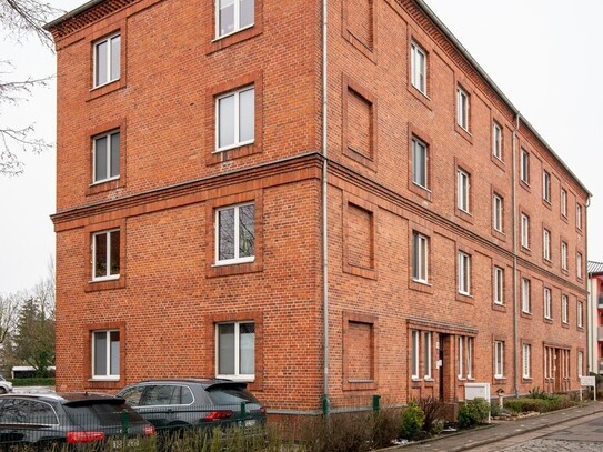 Stilvoll Wohnen im Altbau – Frisch renovierte 3-Zimmer-Eigentumswohnung in Neubrandenburg