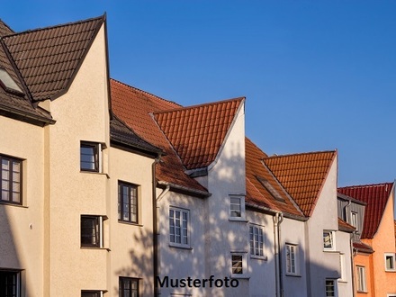 Kapitalanlage + Vierfamilienhaus, Balkone/Terrasse, 4er-Carport +