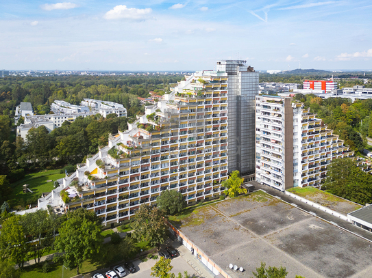 MÜNCHNER IG: Moderne 3-Zimmer-Wohnung im Pharao-Haus mit 2 Balkonen, EBK und Pkw-Stellplatz