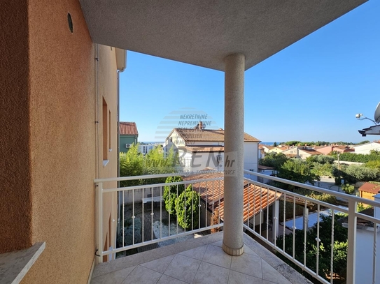 Wohnung in Novigrad mit Meerblick