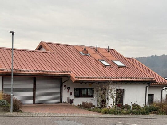 Individuelles Architektenhaus in einmaliger Aussichtslage Einfamilienhaus mit ELW