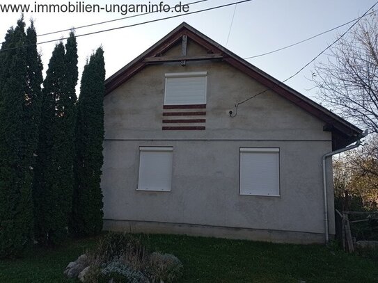 Renoviertes, großes Einfamilienhaus zum günstigen Preis!