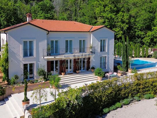 OPATIJA, BRSEČ – Luxusvilla 430 m2 mit Pool und Meerblick + angelegter Garten 2700 m2