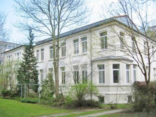 BUERO.flächen mit ca. 200 m² in Stadtvilla im Zentrum