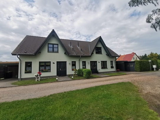 Doppelhaus in ruhiger Lage