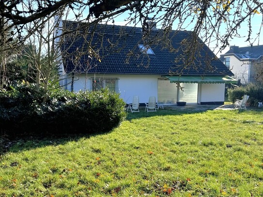 Einfamilienhaus mit 1.400 qm Garten Erstbezug nach Kernsanierung