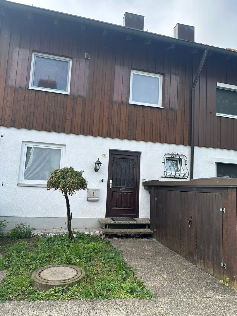                                                               Viel Platz f&uuml;r die ganze Familie                                                       in Hausen (Frankfurt am Main)