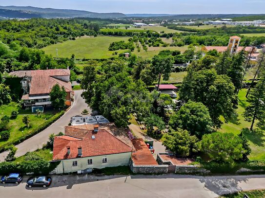 Geschäftsraum Labin, 13.203m2