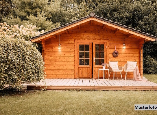 Wochenendhaus-Bungalow im Außenbereich