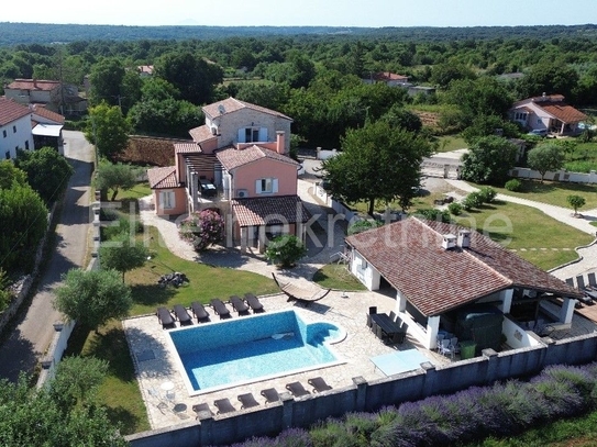 Istrien, Marčana, Filipana-Einfamilienhaus mit Pool, 196 m2