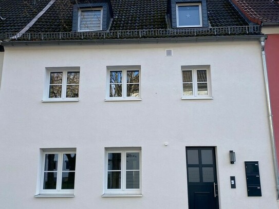 Helle Single-Wohnung mit Balkon im Herzen von Gemünd