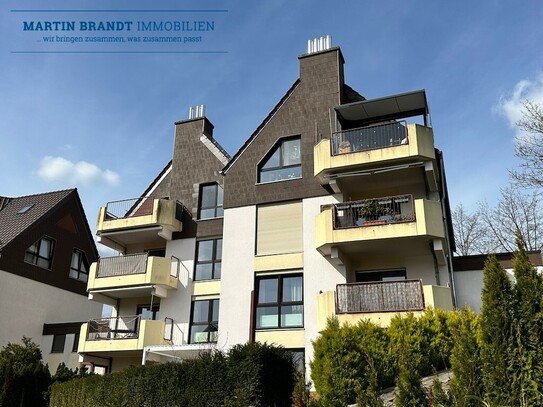 Sonnige 3 Zimmer Wohnung mit offenem Kamin, Balkon
& Garage schöner Wohnlage am Idsteiner Gänsberg