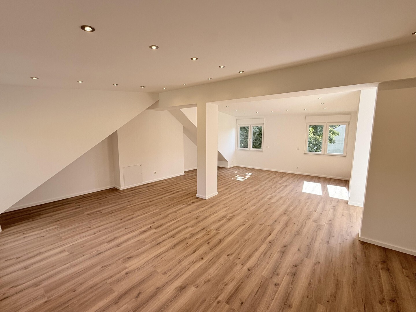                                                               Erstbezug nach Sanierung: Moderne 3-Zimmer-Wohnung mit Fußbodenheizung &amp; Balkon                                                       in Oberhausen (Augsburg)