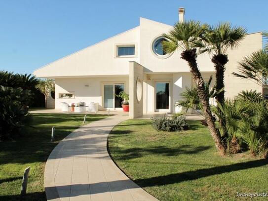 Trecastagni (CN) moderne Villa mit Pool