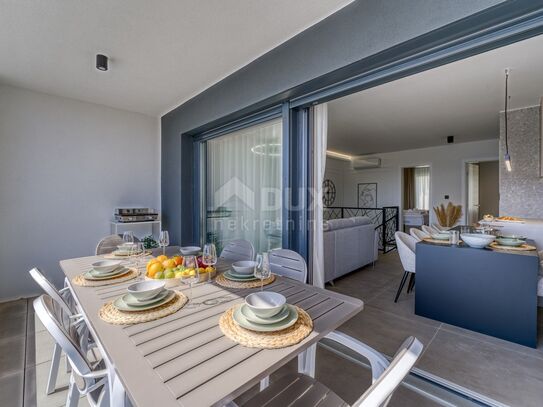 INSEL KRK, STADT KRK - Maisonette-Wohnung mit Garten und Pool in Meeresnähe