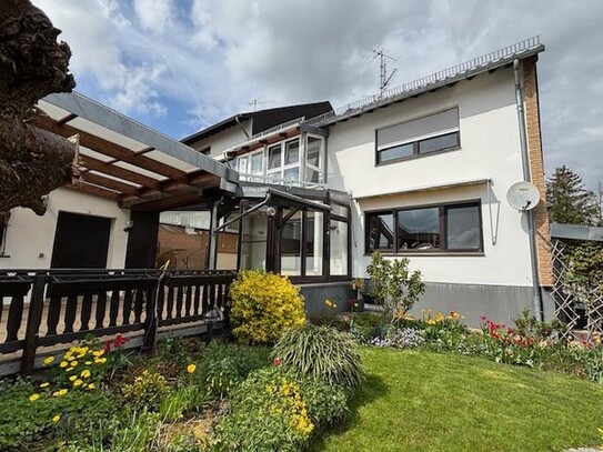 Gepflegtes Einfamilienhaus mit Wintergarten und Garten in Kreuzau-Thum
