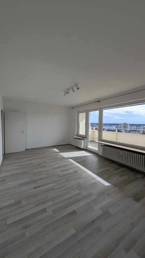                                                               Helle 2-Zimmer Wohnung mit EBK und Balkon in Erlangen                                                       in Eltersdorf (Erlangen)