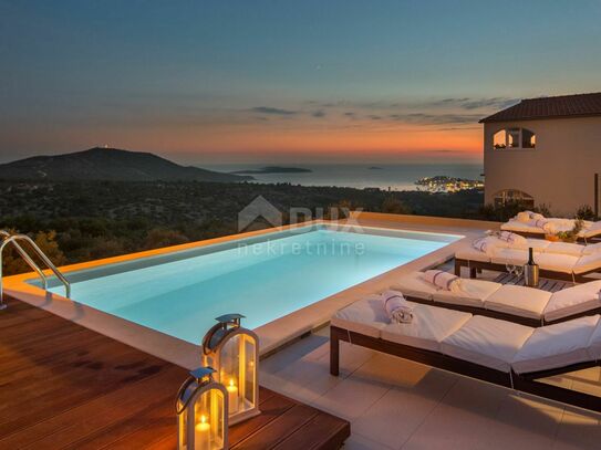 DALMATIEN, PRIMOSTEN - Wunderschöne Villa mit zauberhaftem Panoramablick auf das Meer und die Natur