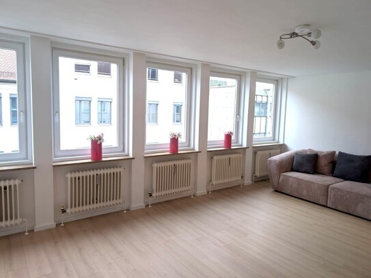 Große 1-Zimmer-Wohnung in stadtnaher Top-Lage – frisch renoviert!