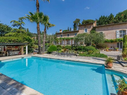 Wunderschönes provenzalisches Landhaus, herrlicher Garten, Pool, Auribeau-sur-Siagne