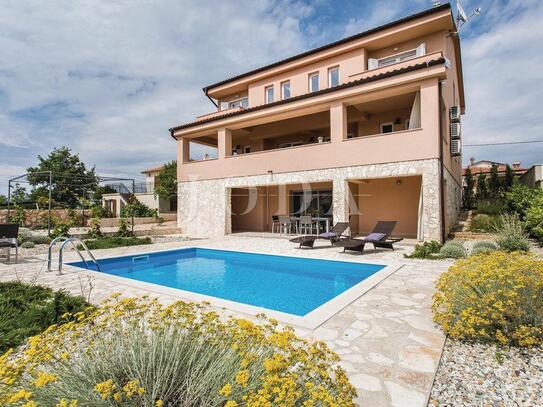 Modernes Haus mit Pool und Meerblick, Insel Krk