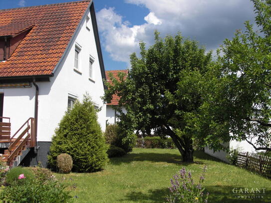 Ein Haus zum Verlieben ... mit schönem Garten!