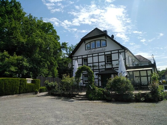 Gepflegtes Haus mit viel Platz für Großfamilie (mit Pachteinnahmen)