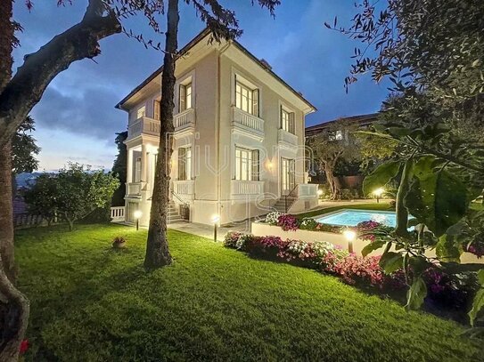 NICE CIMIEZ: Luxury villa, 5 bedrooms, swimming pool and small sea view
