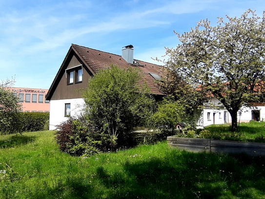 Passau-Haidenhof: EFH mit ELW und großem Garten zu verkaufen