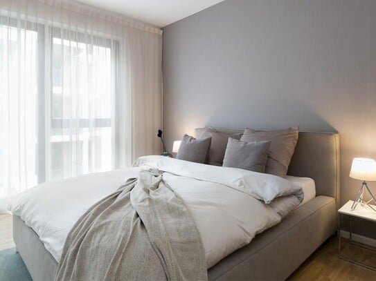 Beautiful furnished apartment/ 2400€ all ink. contract 1-2 Years- Internet, Concierge, Terrasse