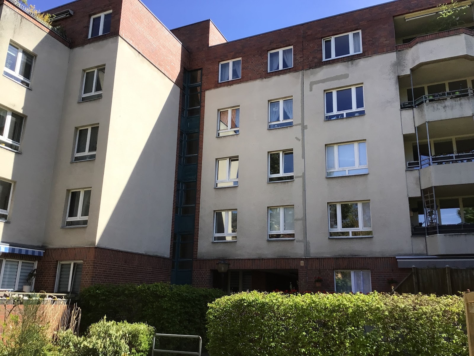 Renovierungsbedürftige Dreizimmerwohnung in Schmargendorf, WBS 100 für 3 Zimmer erforderlich - Foto 1