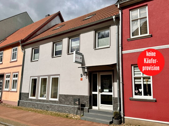 HORN IMMOBILIEN ++ RESERVIERT! Wohn- und Geschäftshaus in Friedland