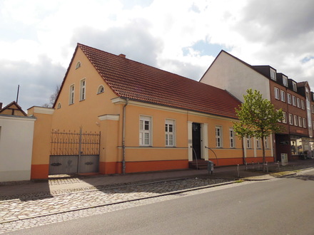 Stadthaus mit großem Grundstück