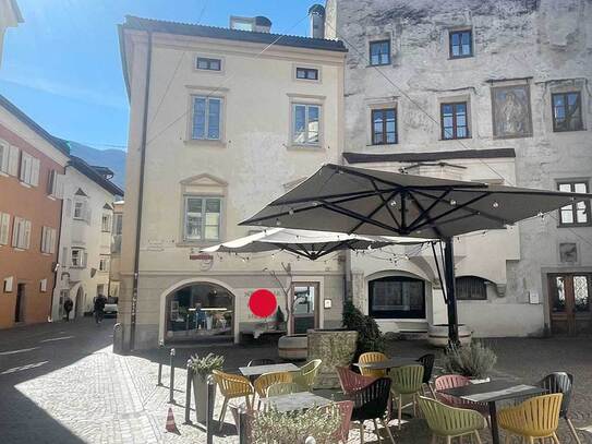 Zentrales GESCHÄFTSLOKAL in historischem Stadthaus in Brixens Altstadt