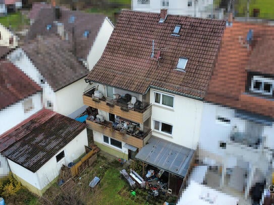 Großzügiges Zweifamilienhaus mit Potenzial in Köngen * Renovierungsprojekt *