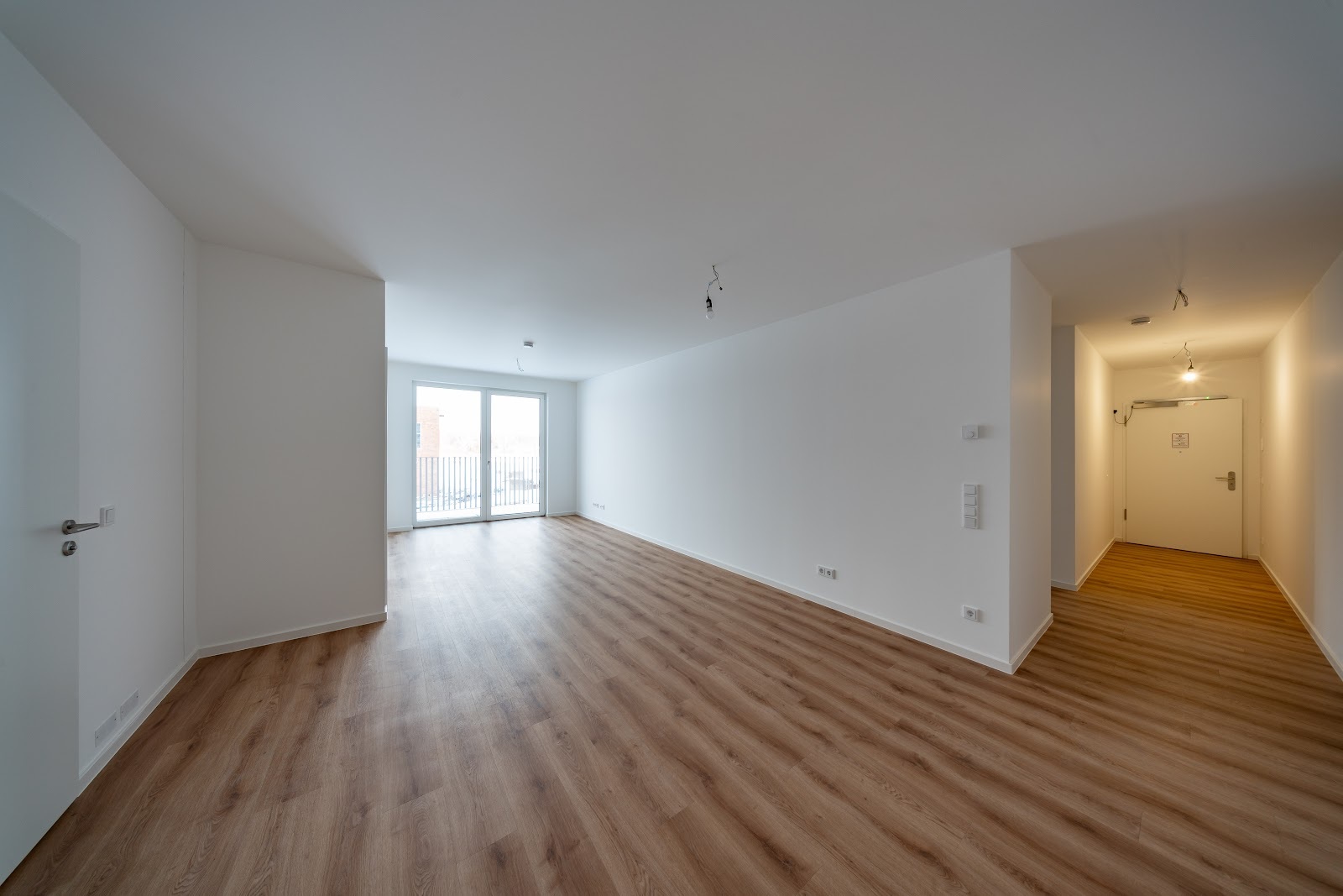 Neubauwohnung im Fußbodenheizung und Terrasse im Erstbezug / WBS 220 - Photo 1