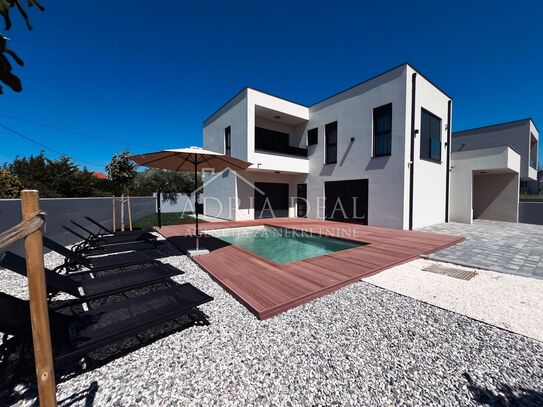 Pomer, moderne Villa mit Pool, nahe dem Meer!