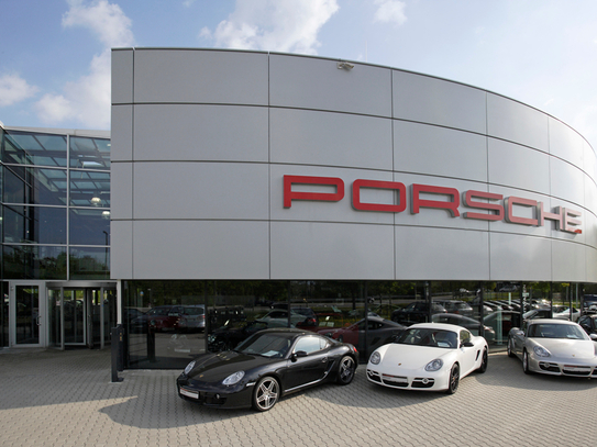 Porsche Zentrum Regensburg - RESERVIERT