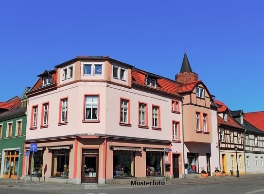 Ehem. Ärztehaus mit 2 Wohnungen