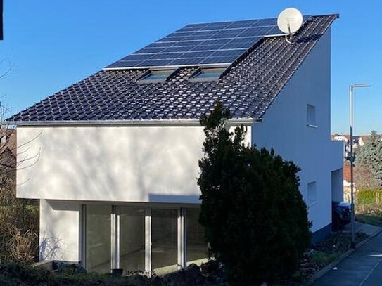 offene Raumgestaltung - lichtdurchflutete Räume -Energieeffizient saniertes Architektenhaus