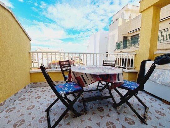 Penthouse-Wohnung im Herzen von La Mata nur 300 m vom Strand