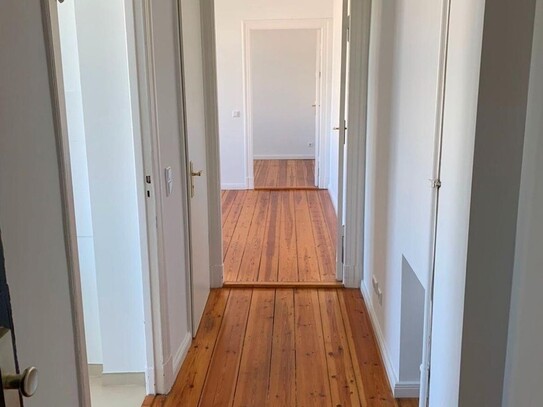2 Zimmer Wohnung in Badensche Str. 40 10715 zur Untermiete ab 01.05.2025- 12 Monate befristet