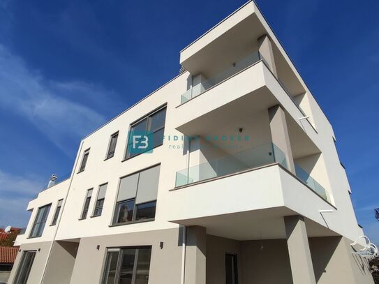 VODICE, Neubau, 400 m vom Meer, Dachterrasse 65 m2, 3 Schlafzimmer, ruhige Umgebung