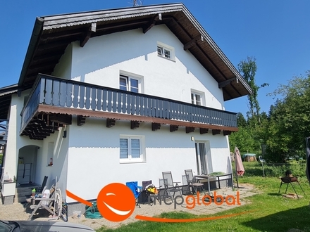 ***Kernsanierts Mehrfamilienhaus mit großem Grundstück***